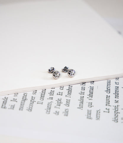 Silver Topaz Round Stud